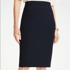 Ann Taylor Doubleweave Pencil Skirt (Black)